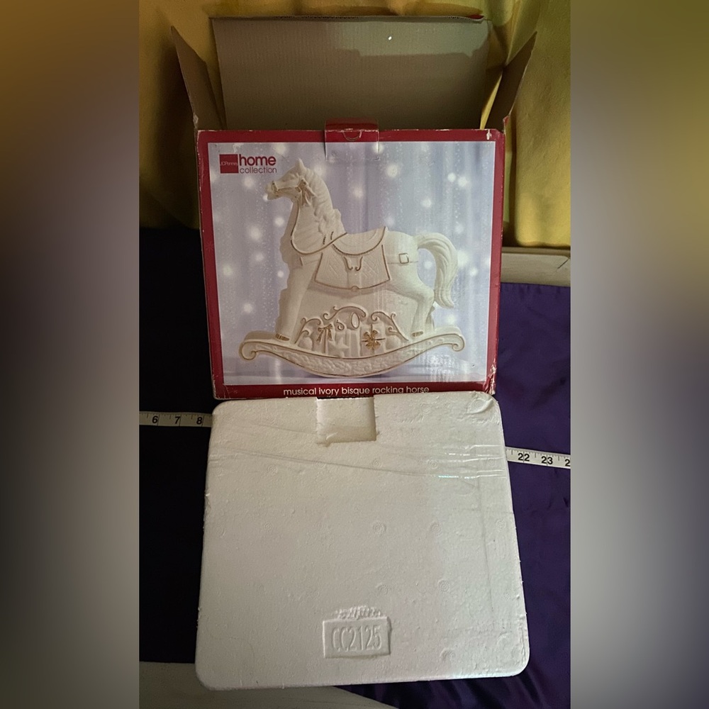 NWT Vintage in original box Musical Rocking Horse Collectors Item Perfect WORKS! - Picture 9 of 11